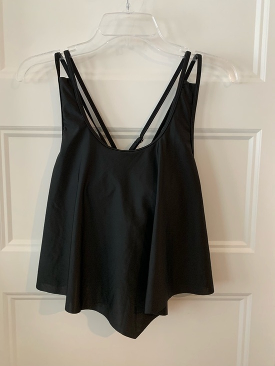 Tops - Black Strappy Swing sport Tank Top